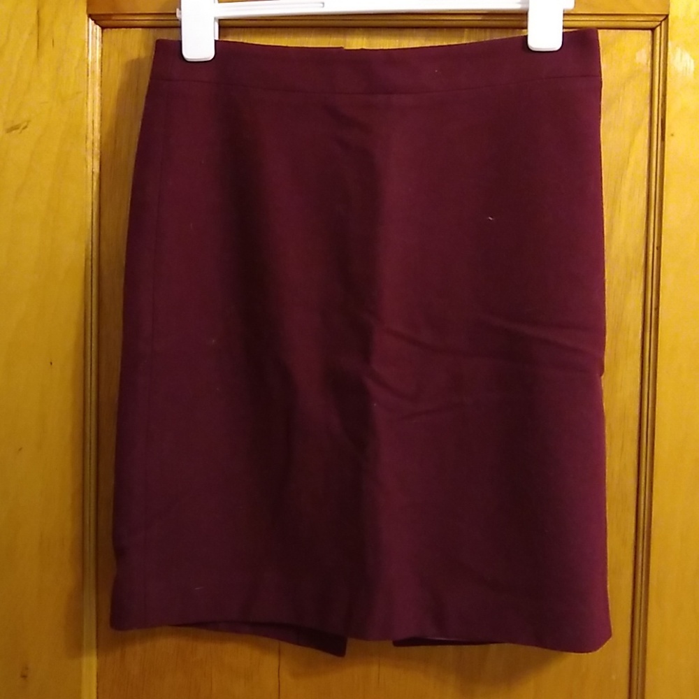 J.Crew Burgundy Pencil Skirt - Like New 🌿